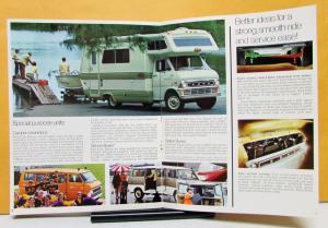 1972 Ford Club Custom Chateau Wagon Truck Sales Brochure Specifications Original