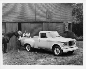 1961 Studebaker Champ Press Photo and Release 0010