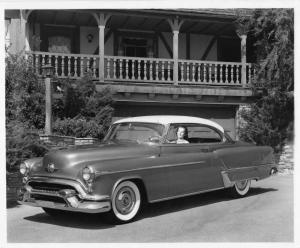 1953 Oldsmobile Deluxe 98 Holiday Coupe Press Photo 0047