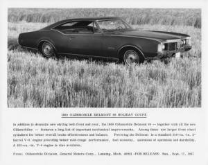 1968 Oldsmobile Delmont 88 Holiday Coupe Press Photo 0144