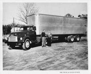 1950 GMC Truck Tractor Trailer Factory Press Photo 0096