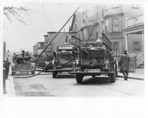 1948-1949 Mack Fire Trucks in Action Press Photo 0073