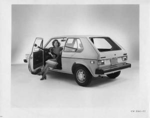 1977 VW Volkswagen Rabbit 2-Door Hatchback Press Photo and Release 0015