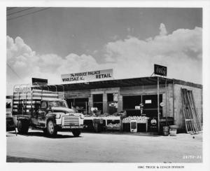 1953 GMC 400 Truck Press Photo 0144  - Southern Santa Claus Express