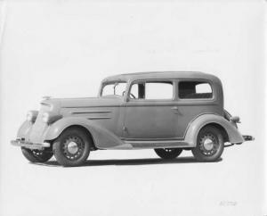 1934 Oldsmobile Six Press Photo 0225
