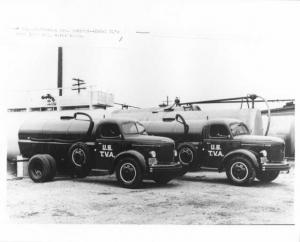 1940 Era REO Model 21 Water Tank Trucks 0005 US TVA Press Photo