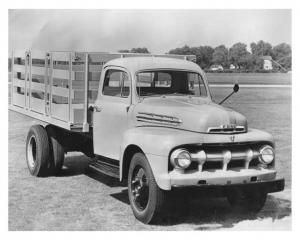 1951 Ford F-5 Stake Truck Press Photo 0196