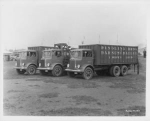 1935 Mack CJ Truck Fleet Press Photo 0133 - Ringling Bros & Barnum & Bailey Circ