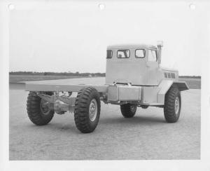 1952 FWD Truck Cab & Twin Steer Chassis Rear View Press Photo 0007