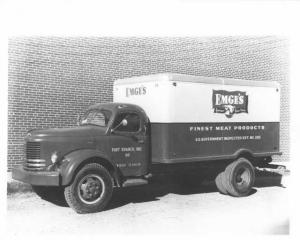 1946-1954 REO Truck with Hercules Body Press Photo 0015 - Emges Meat Products