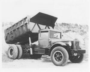 1937 Sterling Model HC-170 Diesel Truck with Heil Dump Bed Press Photo 0042
