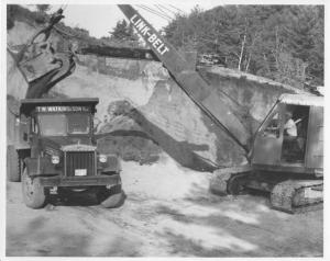 1951 Sterling Dump Truck & Link-Belt Shovel Press Photo 0048 - TW Watkins & Son