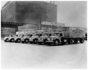 1940s Mack Truck Fleet Press Photo 0185 - Reading Transportation Co