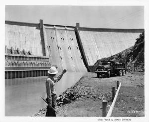 1959 GMC FW550 Dump Truck Press Photo & Release 0240 - Shasta Dam - Redding CA