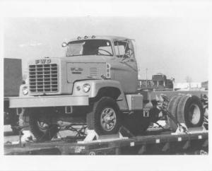 1960-1965 FWD Truck in Transport Press Photo 0009