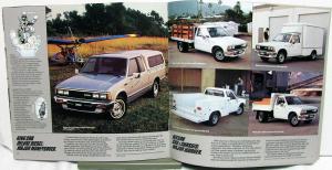 1984 Nissan Trucks Dealer Sales Brochure Pickup King Cab 4X4 Sport Truck