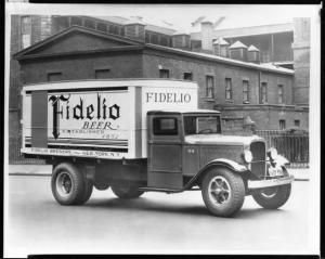 1933 Studebaker S Series Truck Press Photo 0087 - Fidelio Beer Brewery - NY