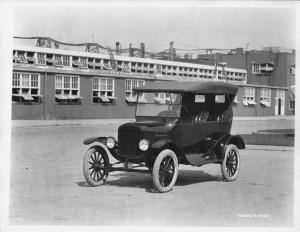 1923 Ford Model T Touring Car Press Photo 0448