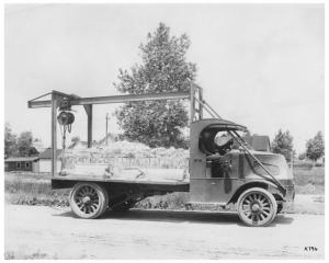 1920s Mack Model AC Flatbed Truck Press Photo 0334