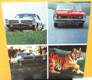 1966 Pontiac Dealer Sales Brochure GTO 2+2 OHC-6 The Tiger Scores Again Large