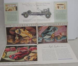1933 Oldsmobile 6 & 8 Roomier & Finer Color Sales Folder Original