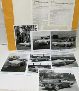 1972 Oldsmobile Press Kit Delta 88 98 Toronado Cutlass Cruiser Original