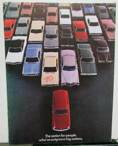 1970 Volkswagen Dealer Sales Brochure VW Squareback Sedan Features Options Large