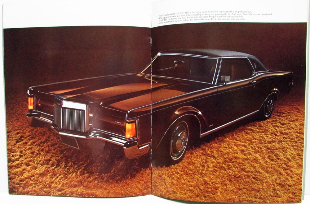 1971 Lincoln Continental and Mark III Brochure Excellent Original Sales Catalog 