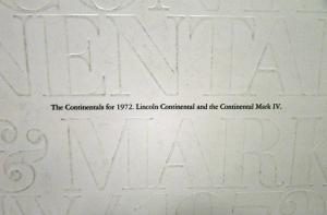 1972 Lincoln Continental Mark IV Raised Embossed Cover Sales Brochure XL Orig
