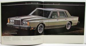 1982 Lincoln Sales Brochure Town Car Revised