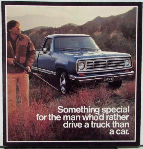 1975 Dodge Full Line Truck Color Sales Brochure Pickup Van Wagon Ramcharger Rec