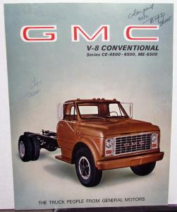 1969 GMC Trucks V-8 Conventional Series 4500 6500 Sales Folder Original