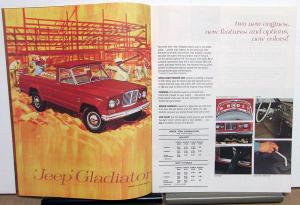 1965 Jeep Wagoneer Gladiator Panel Delivery Universal Tuxedo Sales Brochure Golf