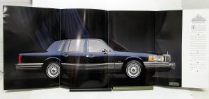 1990 Lincoln Town Car Signature Series Sales Brochure & Specifications