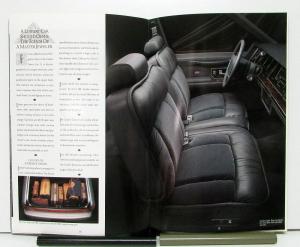 1990 Lincoln Town Car Signature Series Sales Brochure & Specifications