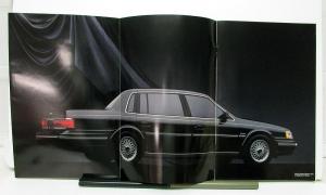1990 Lincoln Continental Signature Series Sales Brochure & Specifications