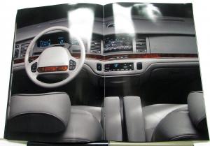 1995 Lincoln Town Car Sales Brochure & Specifications Oversized