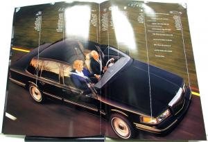 1995 Lincoln Town Car Sales Brochure & Specifications Oversized