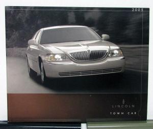 2005 Lincoln Town Car Sales Brochure & Specifications