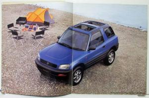 1996-1997 Toyota RAV4 L Sales Brochure with Press Release - Japanese Text
