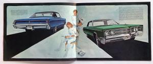 1967 Chrysler New Yorker 300 Newport Canadian Sales Brochure French Text