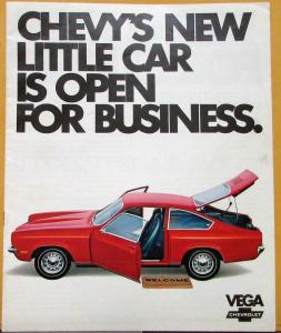 1971 Chevrolet Vega Coupe Sedan Wagon Panel Color Sales Brochure Original