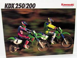 1992 Kawasaki KDX 250 & 200 Motorcycle Sales Brochure KDX250-D2 & KDX200-E4 Spec