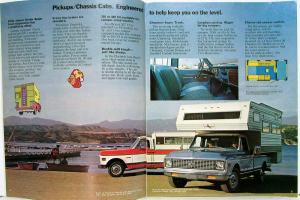 1972 Chevrolet Camper RV Motor Home Truck Dealer Sales Brochure Original REV 1