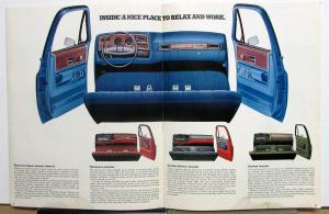 1974 Chevrolet Pickup Stepside Fleetside Truck Slaes Brochure Original REV 1