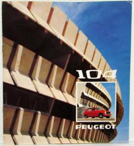 1974 Peugeot 104 Sedan with Denim Clad Crew Sales Brochure - French Text