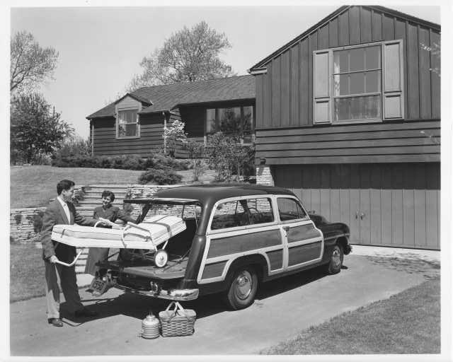 1950 Mercury Country Squire Station Wagon Press Photo 0026
