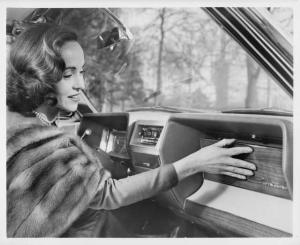 1961 Lincoln Continental with Flexwood Press Photo & Release - Frances Helm 0034
