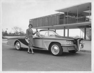 1959 Scimitar Concept Car Press Photo for Olin by Brooks Stevens Associates 0044