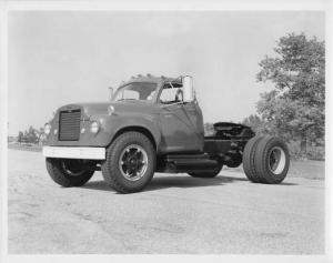 1963 Studebaker E-45 Heavy Duty Diesel Truck Tractor Press Photo & Release 0033